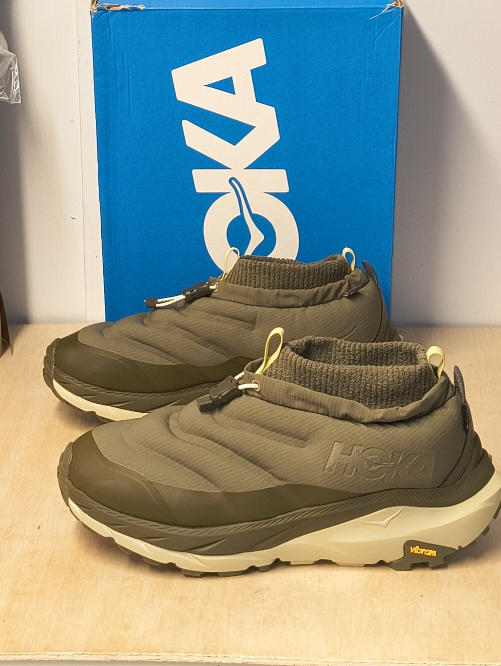 Hoka One Kaha 2 Frost Moc GTX Mens Size 10D With Vibram Soles